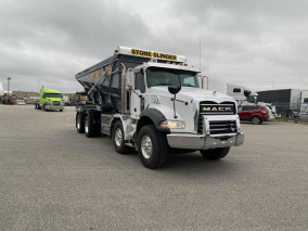 2023 MACK GU813 GRANITE TWIN-STEER Aggregate Spreader