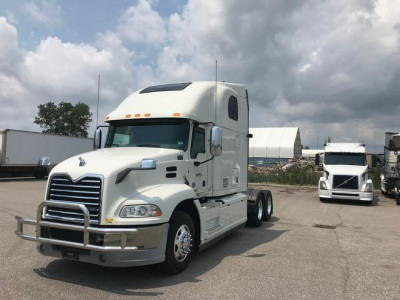 Taking the Risk Out of Buying a Used Commercial Truck